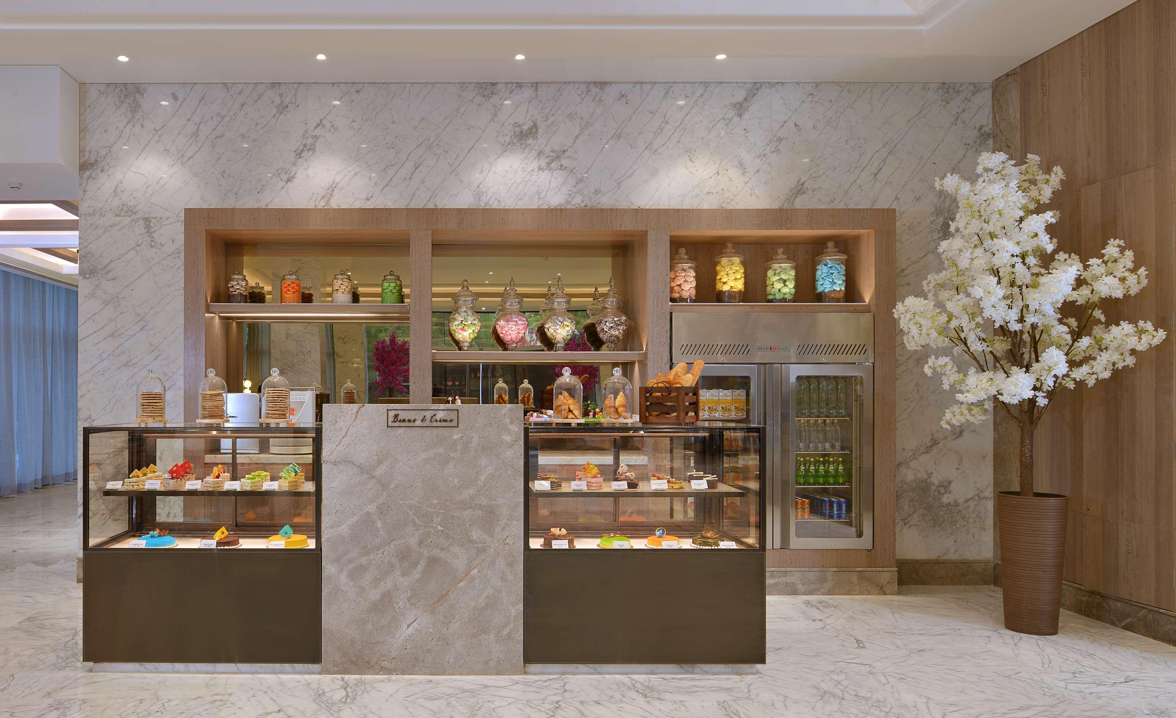 Radisson Mumbai Andheri Midc Exterior photo The Pastry Shop